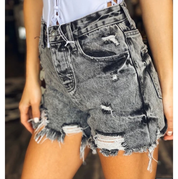 VERVET BY FLYING MONKEY Pants - ☆ NWT ☆ VERVET - Sienna High Rise Black Acid Wash Boutique Denim Shorts. SZ: L